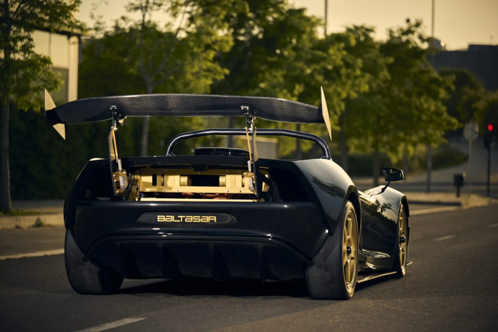 SMALL_BALTASAR-REVOLT-R-CONCEPT-5-REAR-34-1536x1024